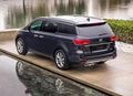1643960-Kia-Carnival-2018-07.jpg
