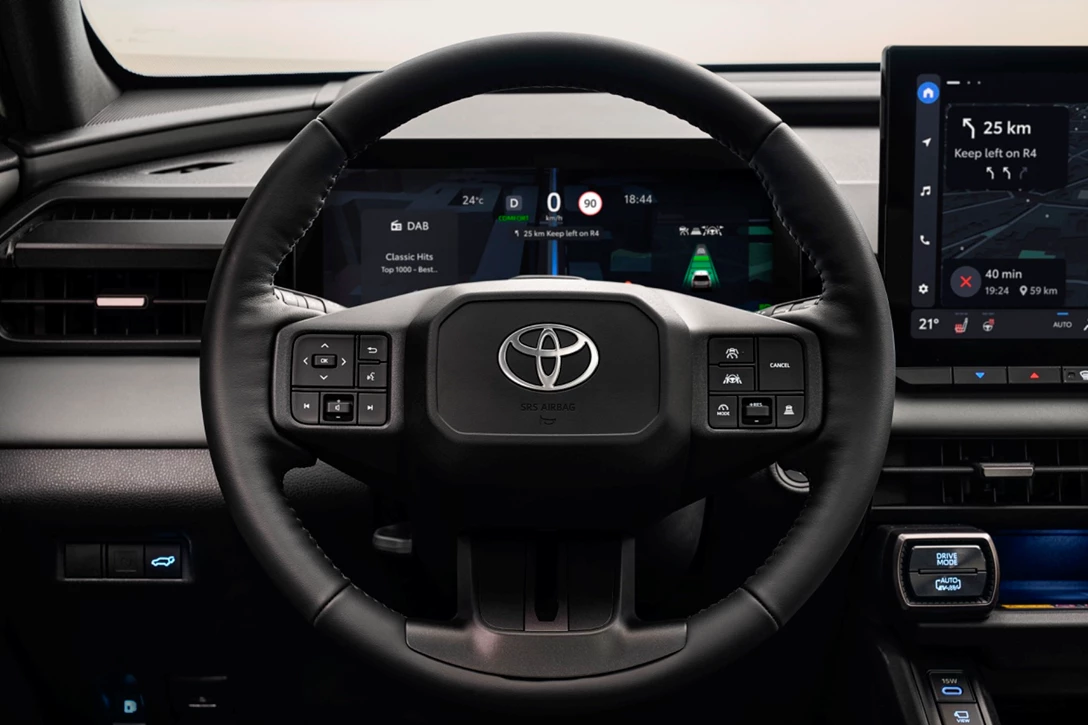 1709095-2026-all-newrav4-interior-005.jpg