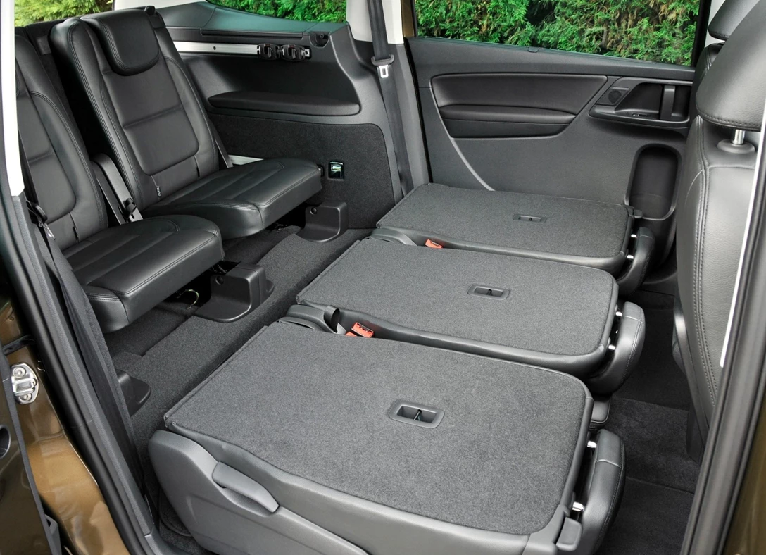 1665236-Seat-Alhambra-2013-07.jpg