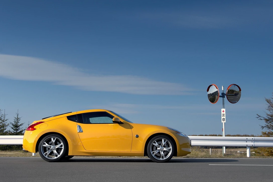 ניסאן 370Z