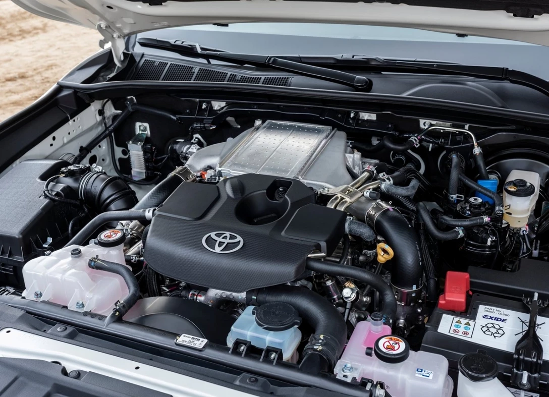 1656631-Toyota-Hilux_Special_Edition-2019-1600-4e.jpg