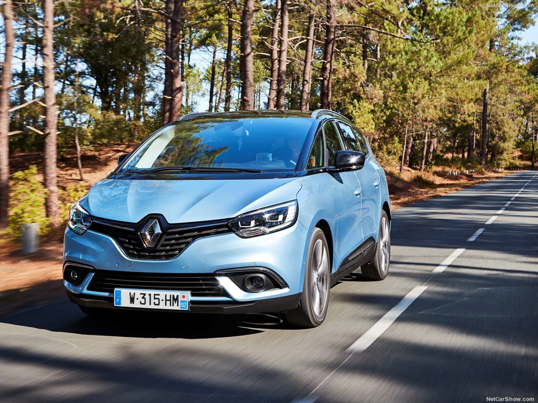 1591493-Renault-Grand_Scenic 3.jpg
