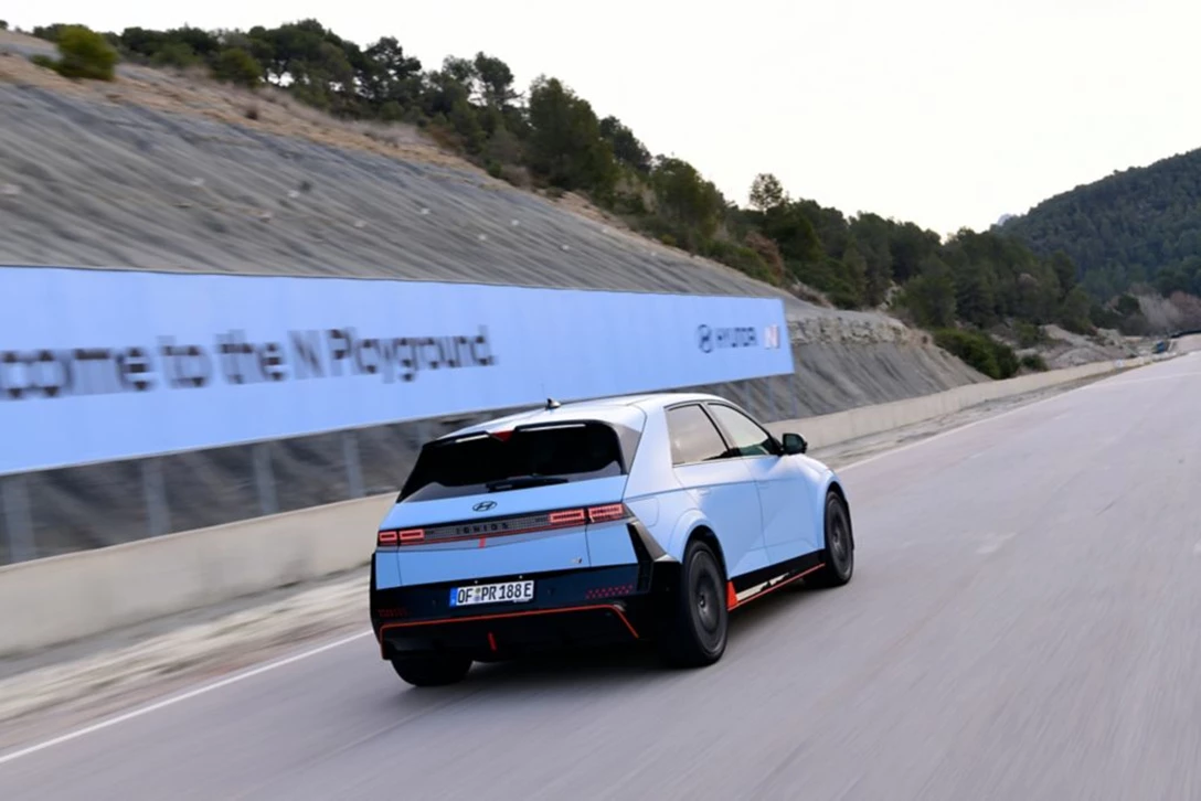 1694798-hyundai-ioniq-5-n-racetrack-0324-373_wid_1024_bfc_off.jpg