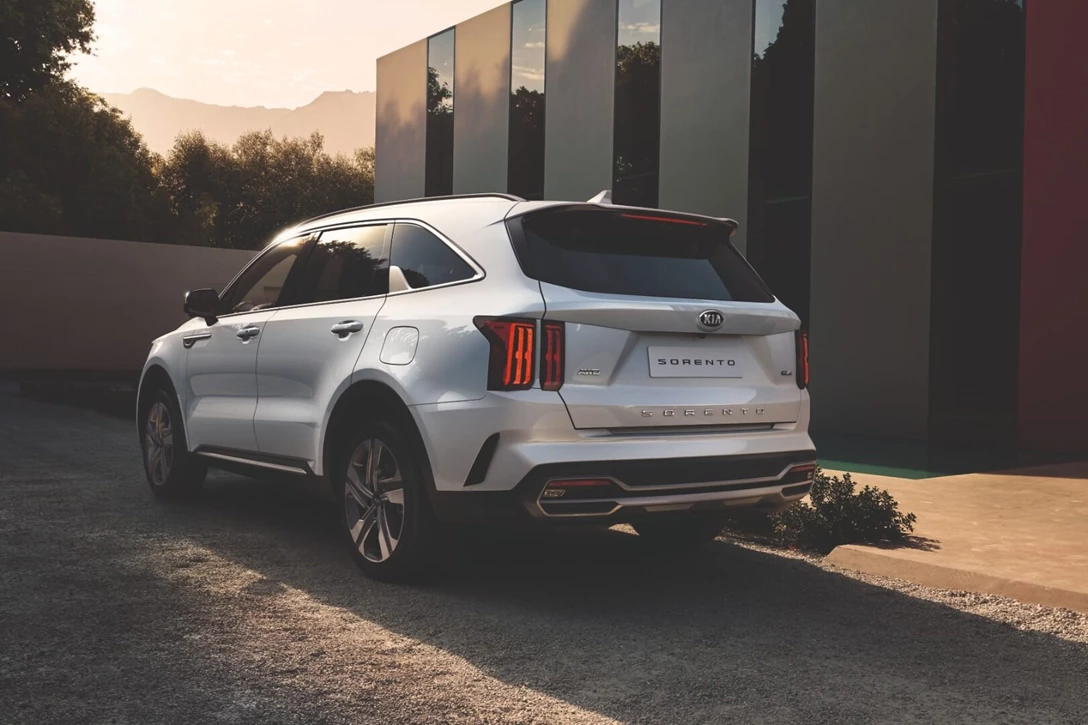 1630174-14075-All-NewKiaSorentoEuropeanSpecification.jpg