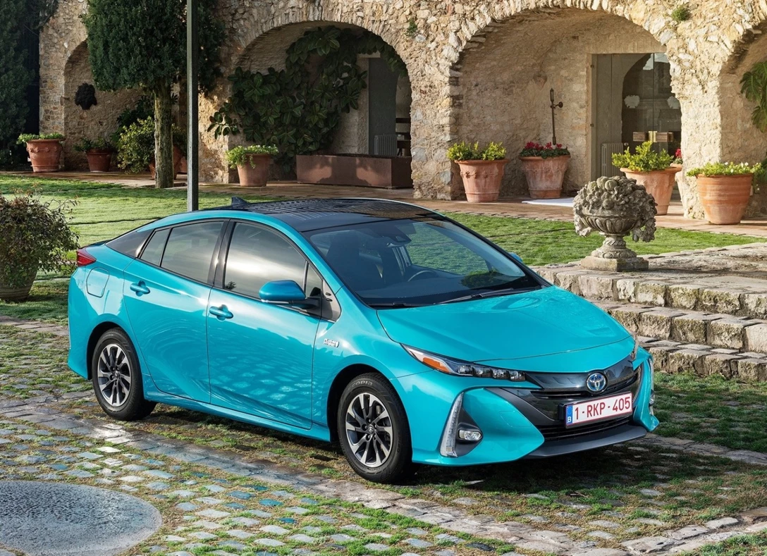 1643660-Toyota-Prius_Plug-in_Hybrid-2021-01.jpg