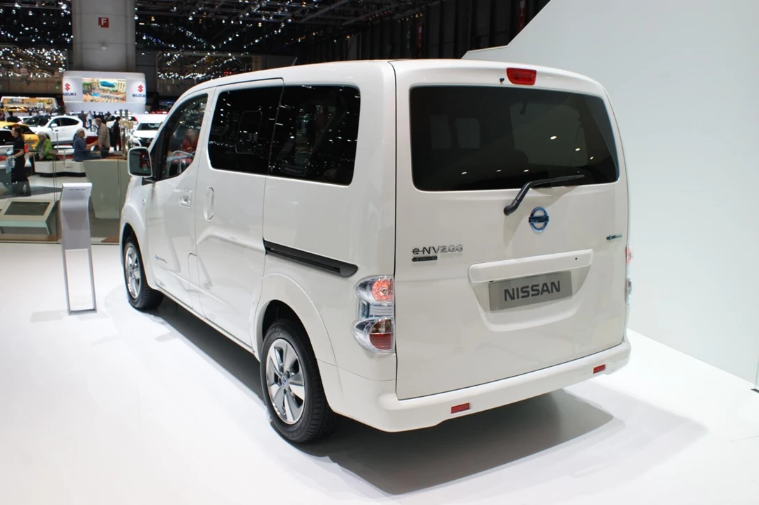1626061-Nissan e-NV200-20460.jpg