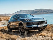 1588122-Porsche-Cayenne 3.jpg