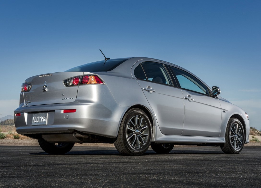 1666151-Mitsubishi-Lancer_Sedan-2015-02.jpeg