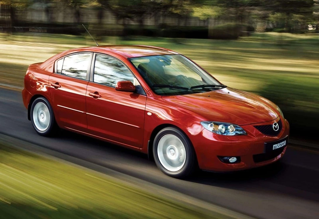 1597962-Mazda-3_Sedan-2004-1600-01.jpg