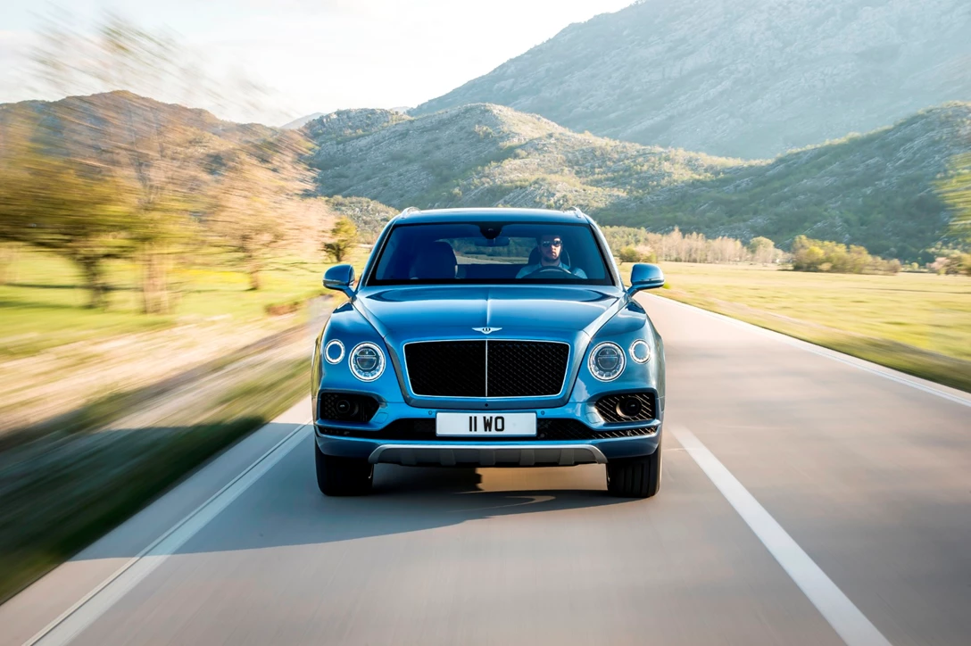 1606438-Bentayga Diesel - 04.jpg