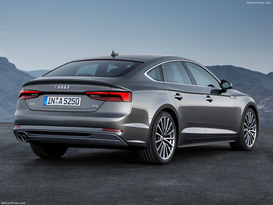 1588425-Audi-A5_Sportback 2.jpg