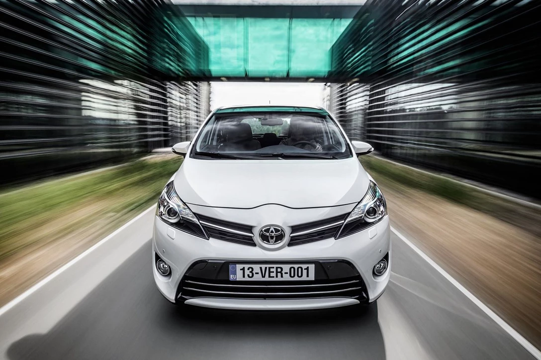 טויוטה ורסו