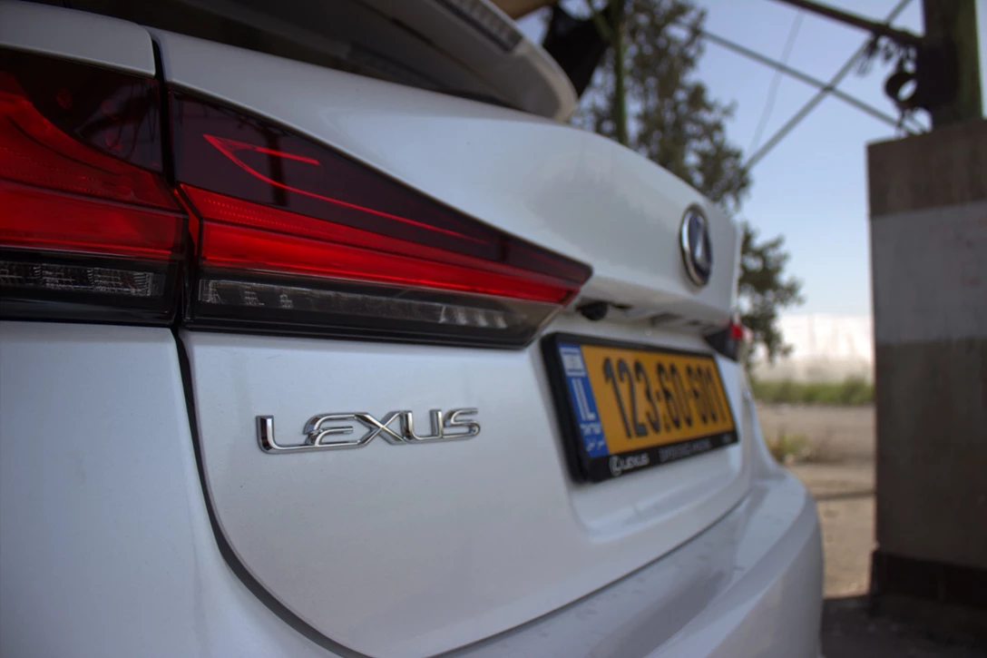1596374-לקסוס CT200h מבחן דרכים (4).jpg
