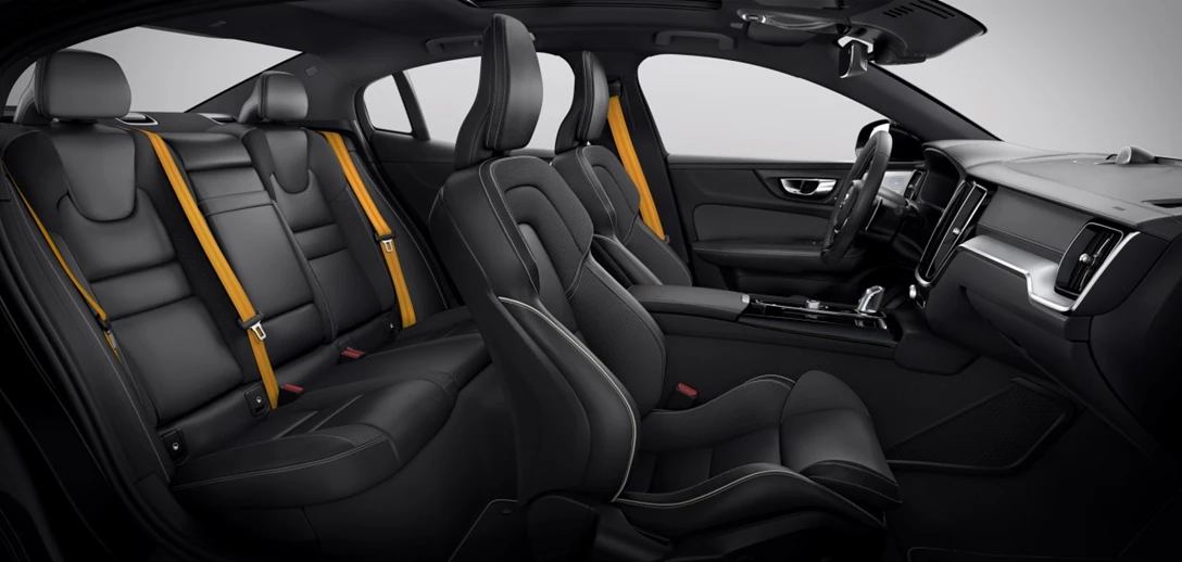 1597593-230830_New_Volvo_S60_Polestar_Engineered_interior.jpg