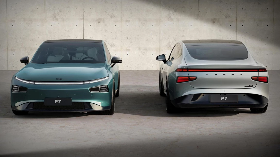 1690586-2023 P7 Dual Car Front and Rear.jpg