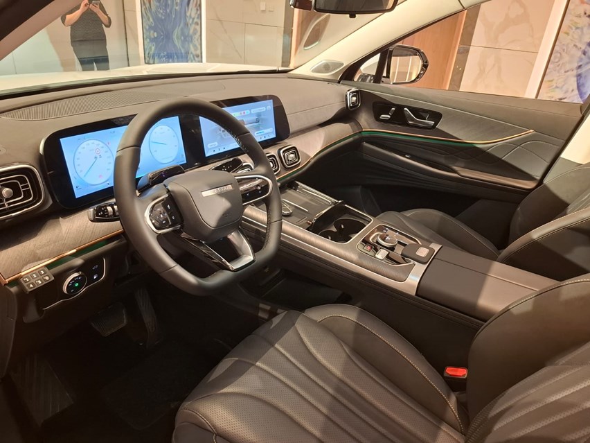 WhatsApp Image 2025-11-03 at 12.00.55 (1).jpeg