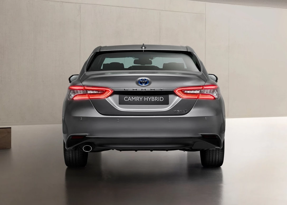 1644978-Toyota-Camry_Hybrid-2021-05.jpg