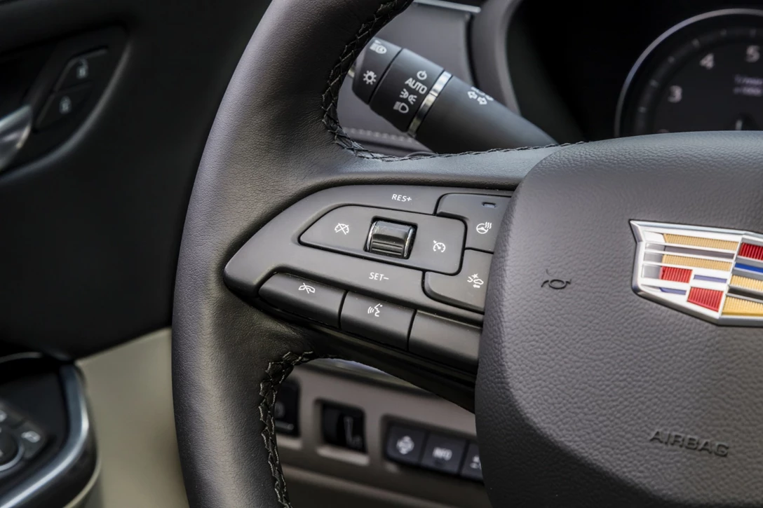 1604917-קאדילק XT4 - מבחן דרכים (השקה) (22).jpg