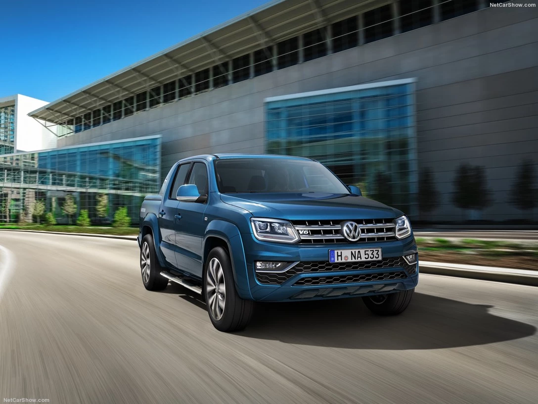 1589234-Volkswagen-Amarok 4.jpg