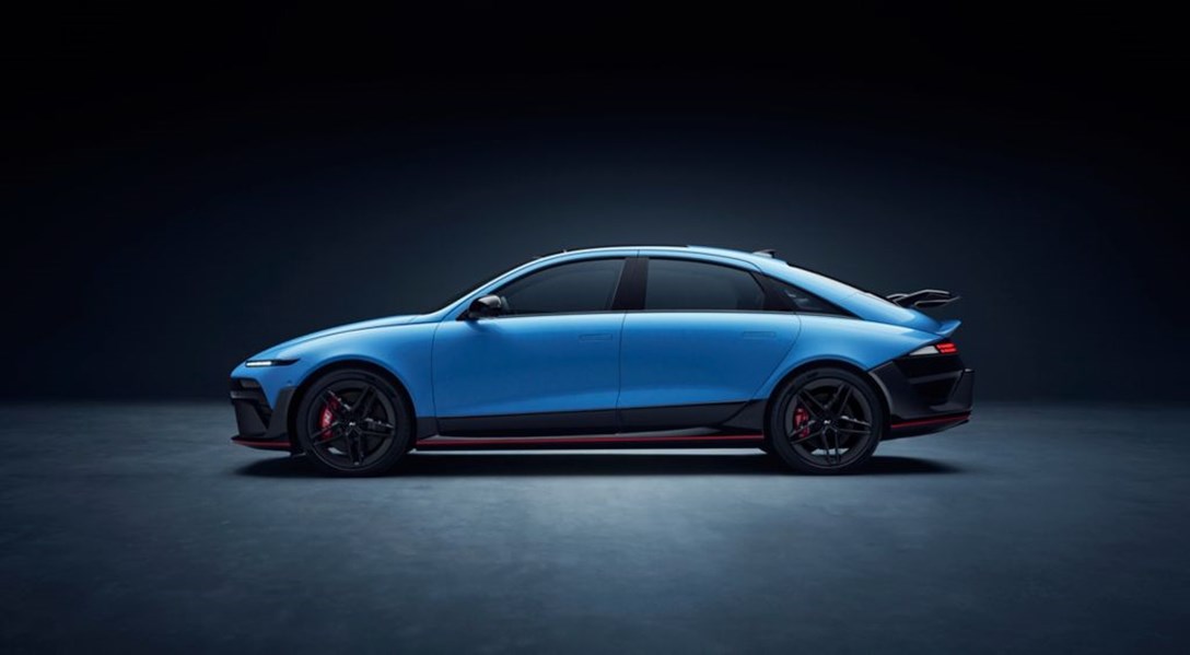 1711751-hyundai-ioniq-6-n-goodwood-debut-studio-side.jpeg