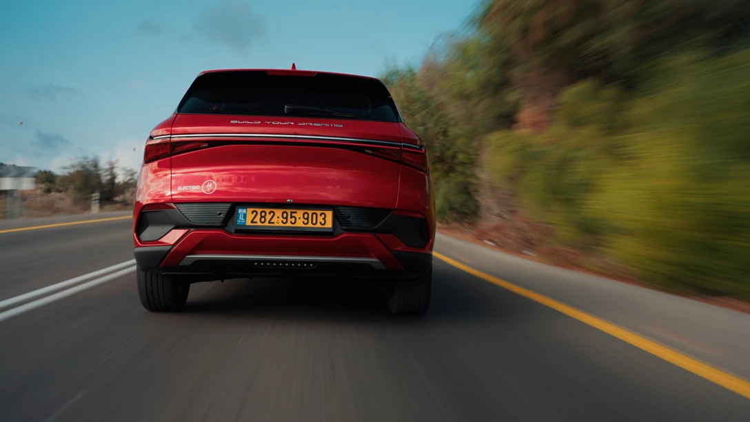 1672423-BYD ATTO 3.00_15_43_07.Still009 copy.jpg