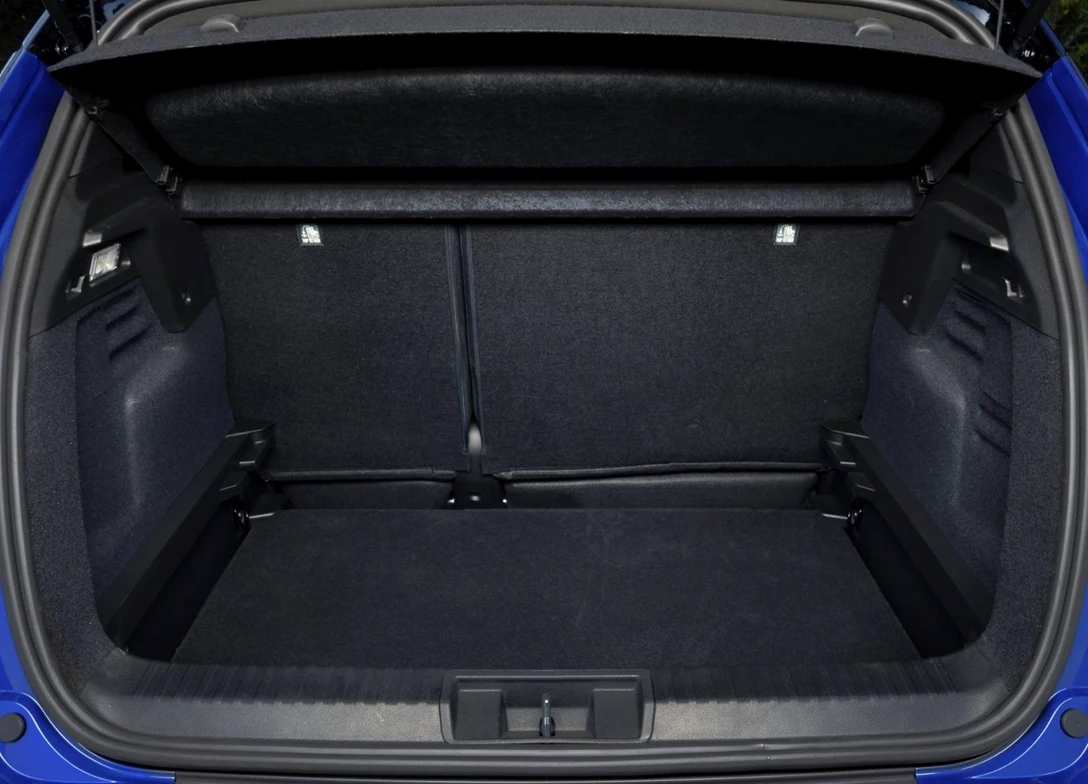 1707043-Renault-Captur E-Tech Hybrid-2025 (11).jpg