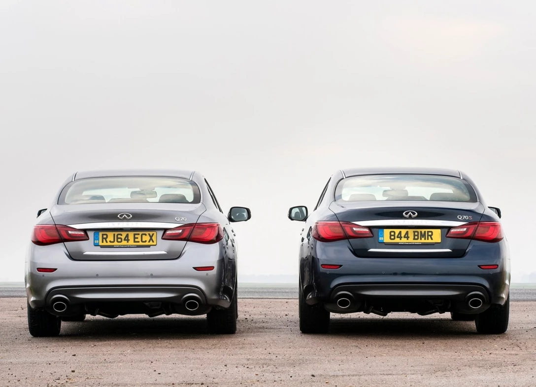 1668661-Infiniti-Q70-2017-04.jpg