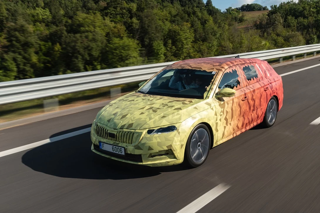 1624428-191029_skoda_octavia_covered_drive-1.jpg