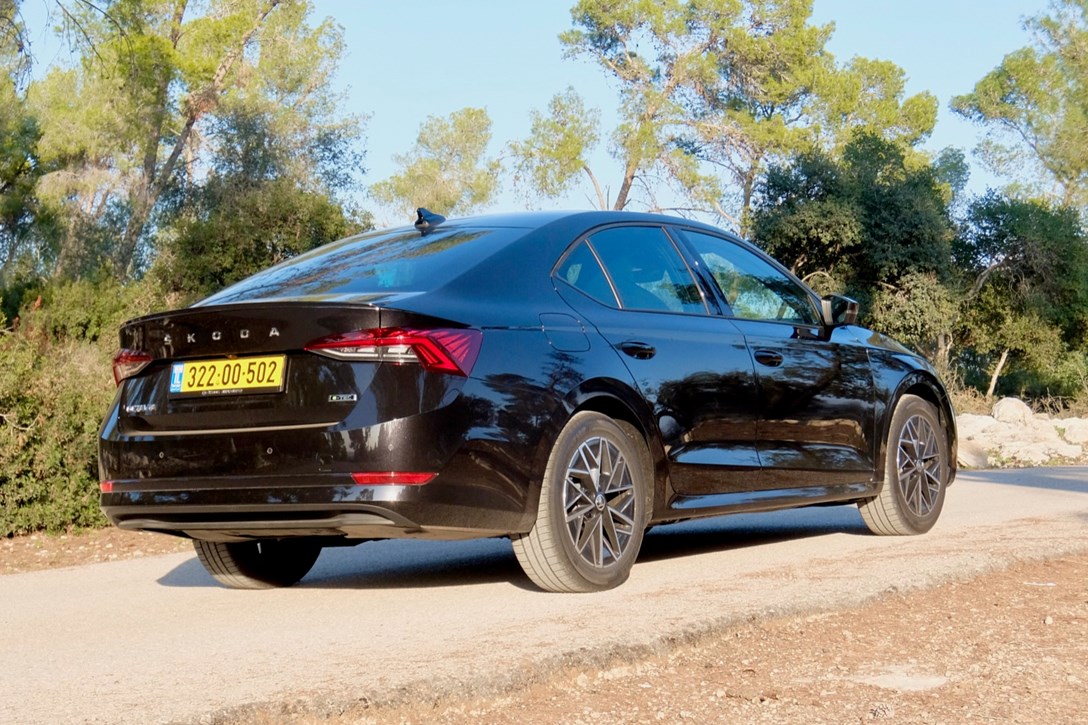 1637285-סקודה אוקטביה 1.0 ל' - 11.jpeg