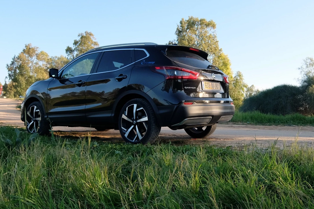 1612066-ניסאן קשקאי 1.3 ל' (5).JPG