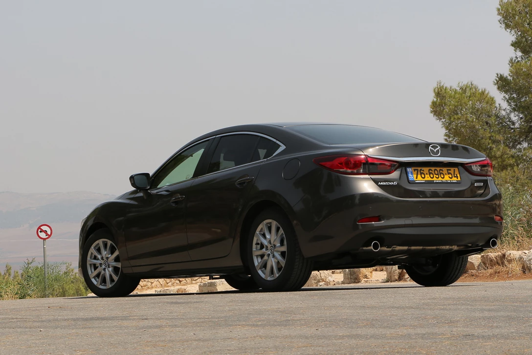 1680889-מאזדה 6 מבחן דרכים מתיחת פנים  מערכת אוטו(2).jpg