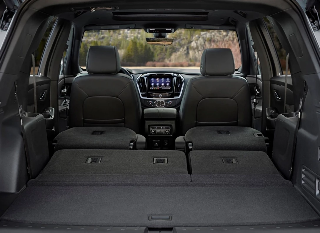 1655753-Chevrolet-Traverse-2022-11.jpg