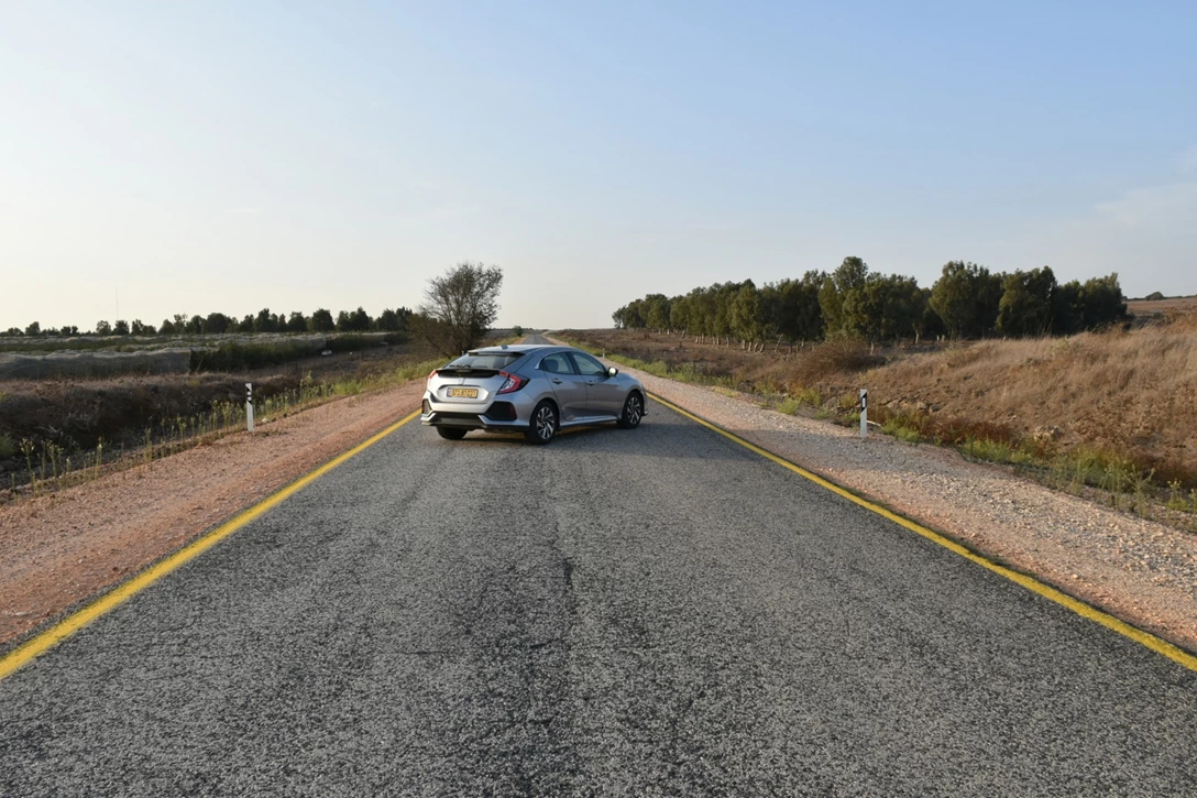 1608676-הונדה סיוויק ידנית מבחן דרכיםן (5).JPG