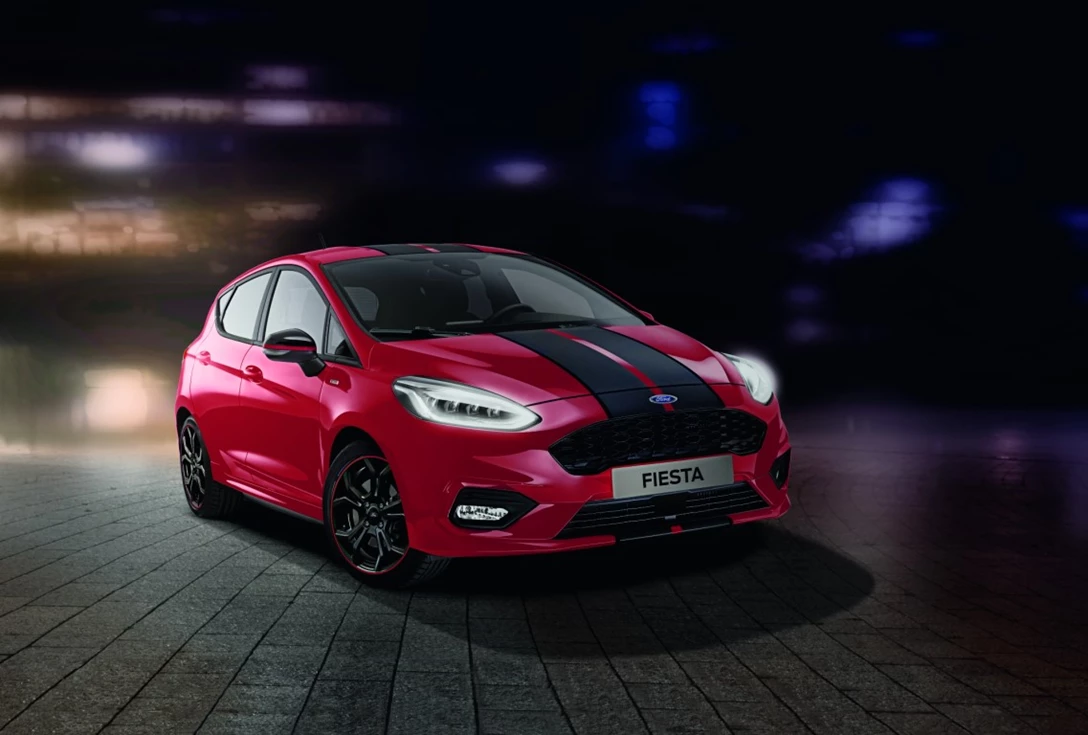 1604848-FordFiesta_RedBlack_01.jpg
