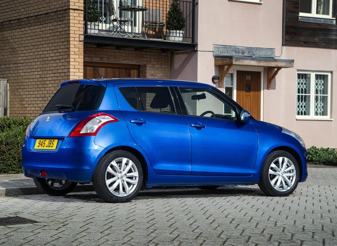 1640786-Suzuki-Swift-2014-04.jpg