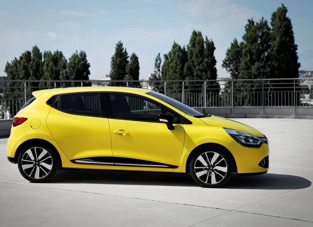 1641788-Renault-Clio-2016-03.jpg