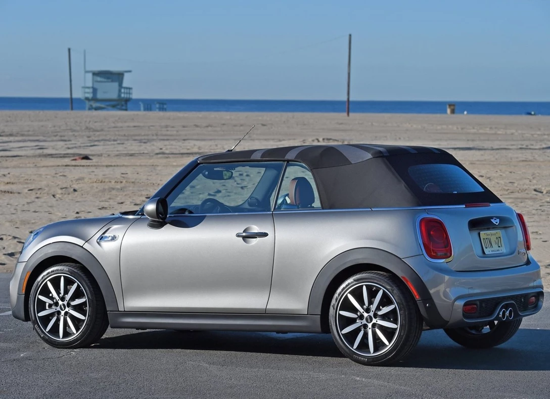 1660880-Mini-Cooper_S_Convertible-2017-03.jpg