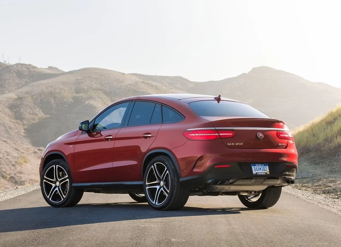 1656409-Mercedes-Benz-GLE_Coupe-2016-09.jpg