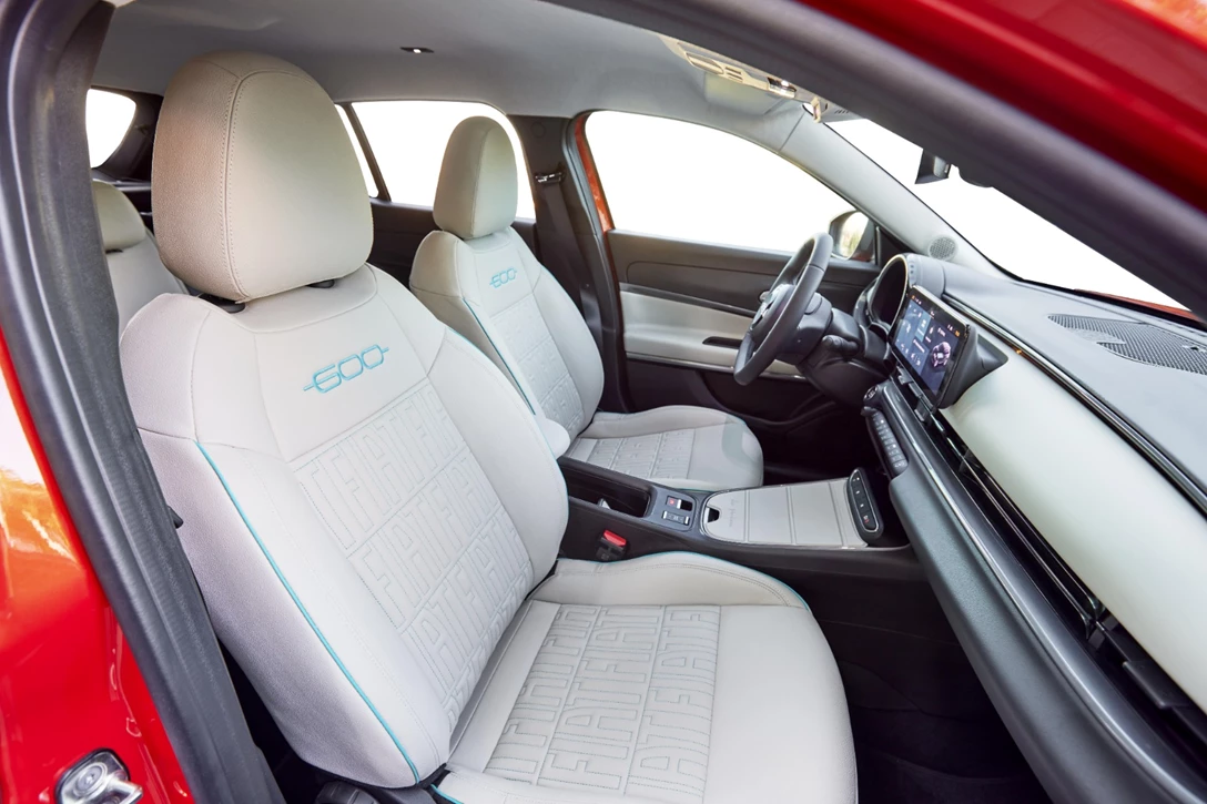 1684395-17_Fiat 600e La Prima-min.jpg