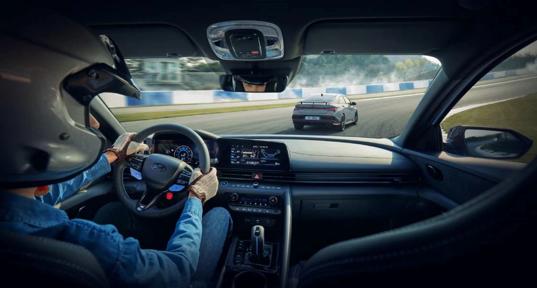 1709993-elantra-n-2023-highlights-gallery-07-pc.jpg