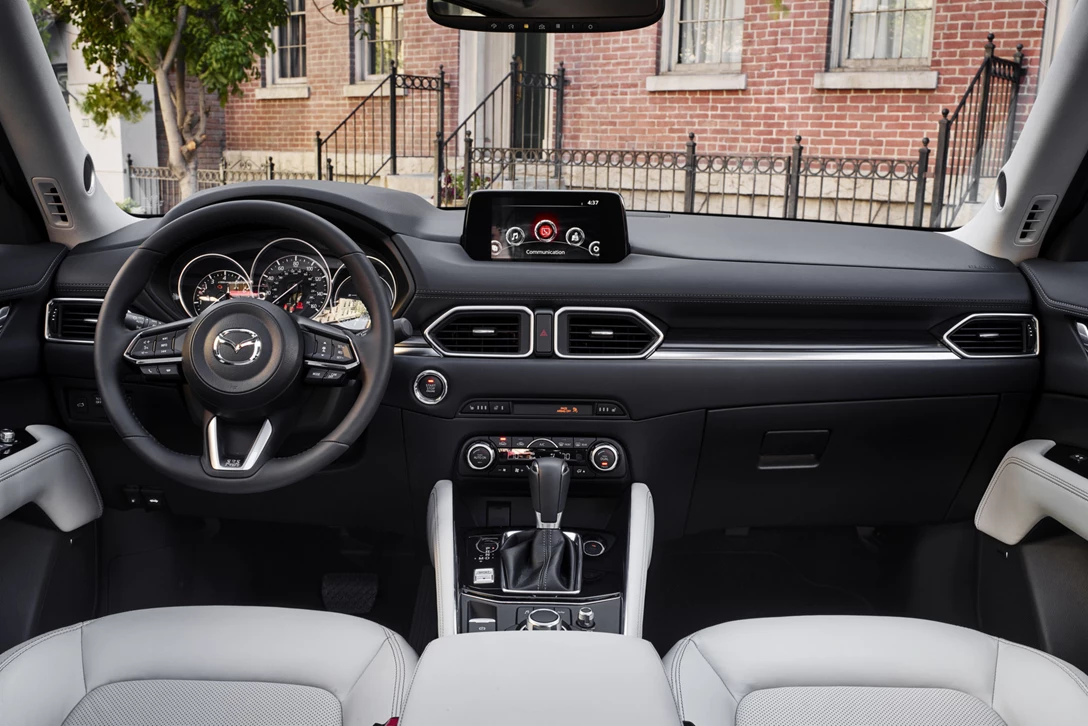 1599103-CX-5_Geneva_Interior_white-1.jpg