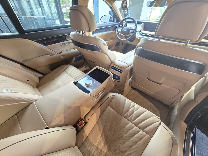 WhatsApp Image 2025-11-11 at 11.16.04.jpeg