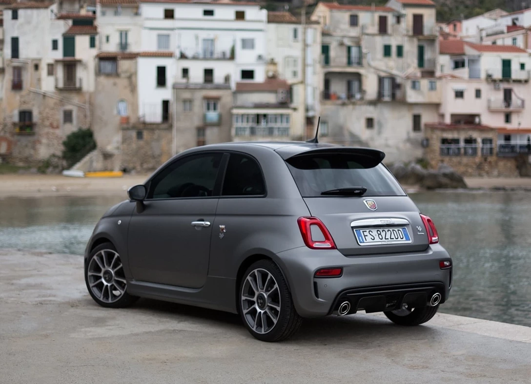 1664077-Fiat-595_Abarth-2020-02.jpg