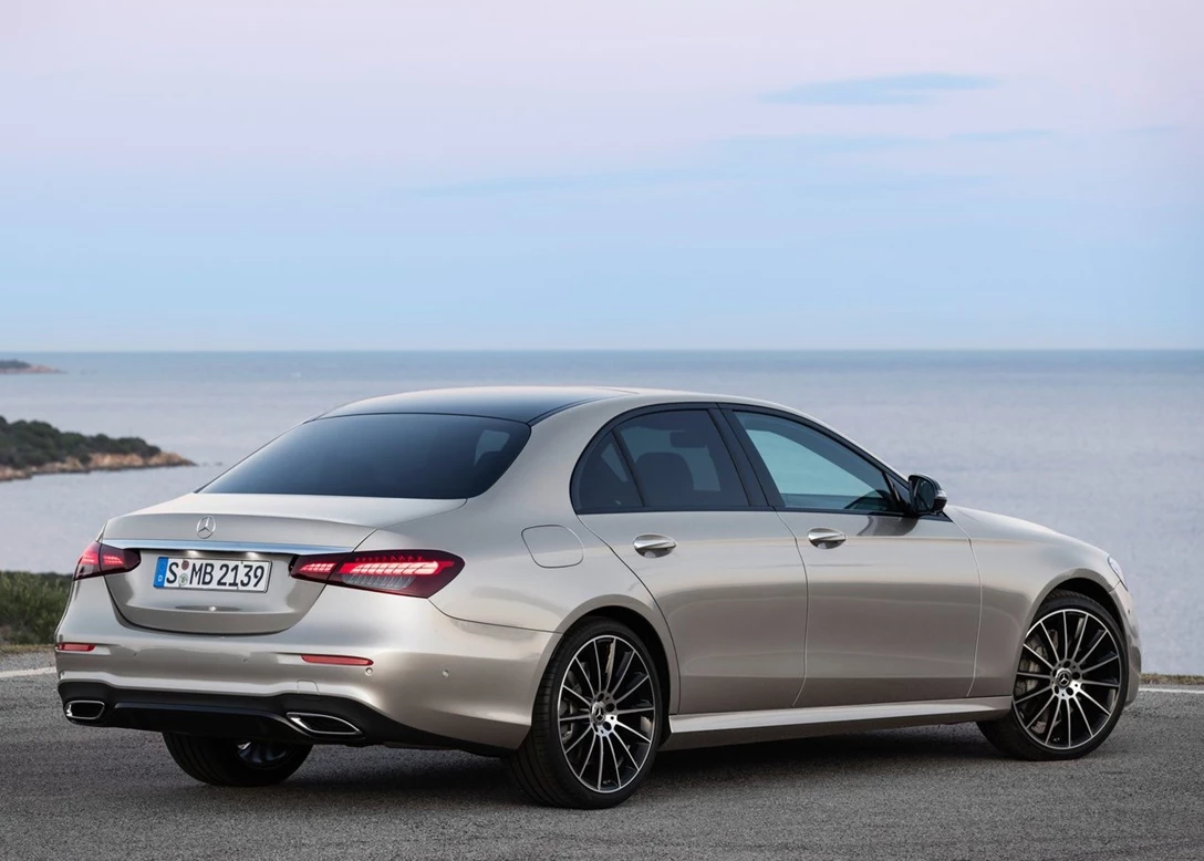 1647272-Mercedes-Benz-E-Class-2021-1280-12.jpg