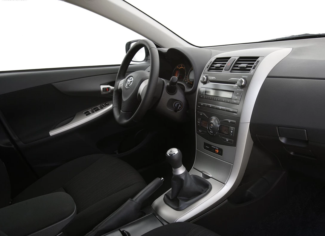 Toyota-Corolla-2008-2009-07.jpg