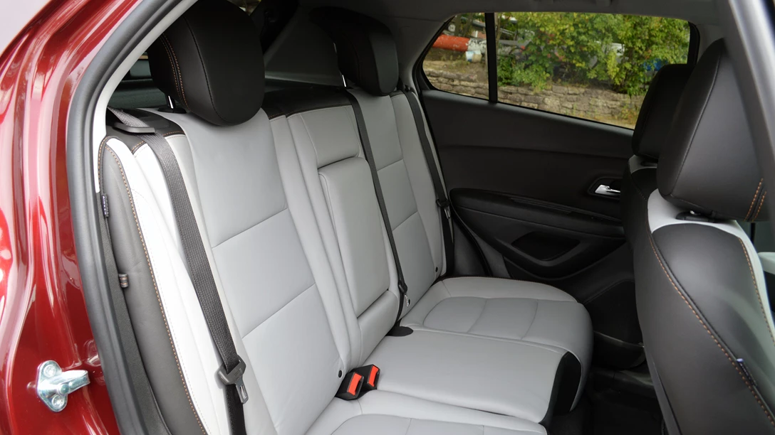 1645199-Chevrolet Trax 2017-2020 (25).jpg