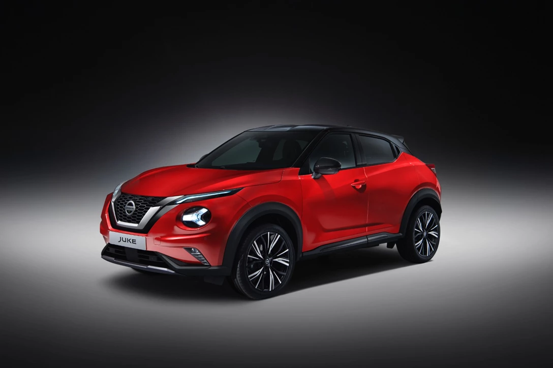 1621792-Sep. 3 - 6pm CET - New Nissan JUKE Unveil  Red Static Studio - 4.jpg
