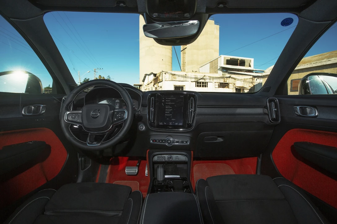 1597733-וולוו XC40 מבחן דרכים (13).jpg