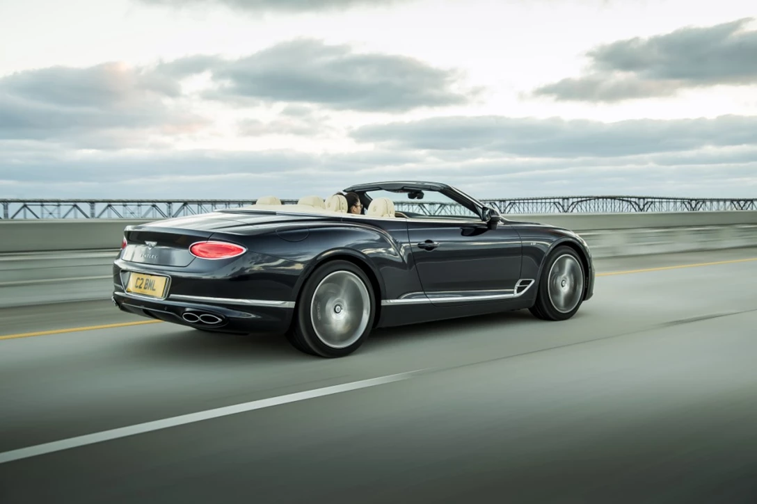 1614094-Bentley Continental GT Convertible V8 8.jpg