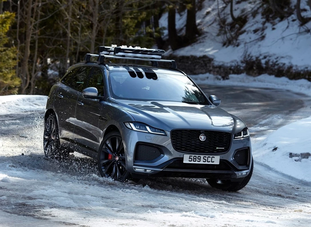 1639902-Jaguar-F-Pace-2021-05.jpg